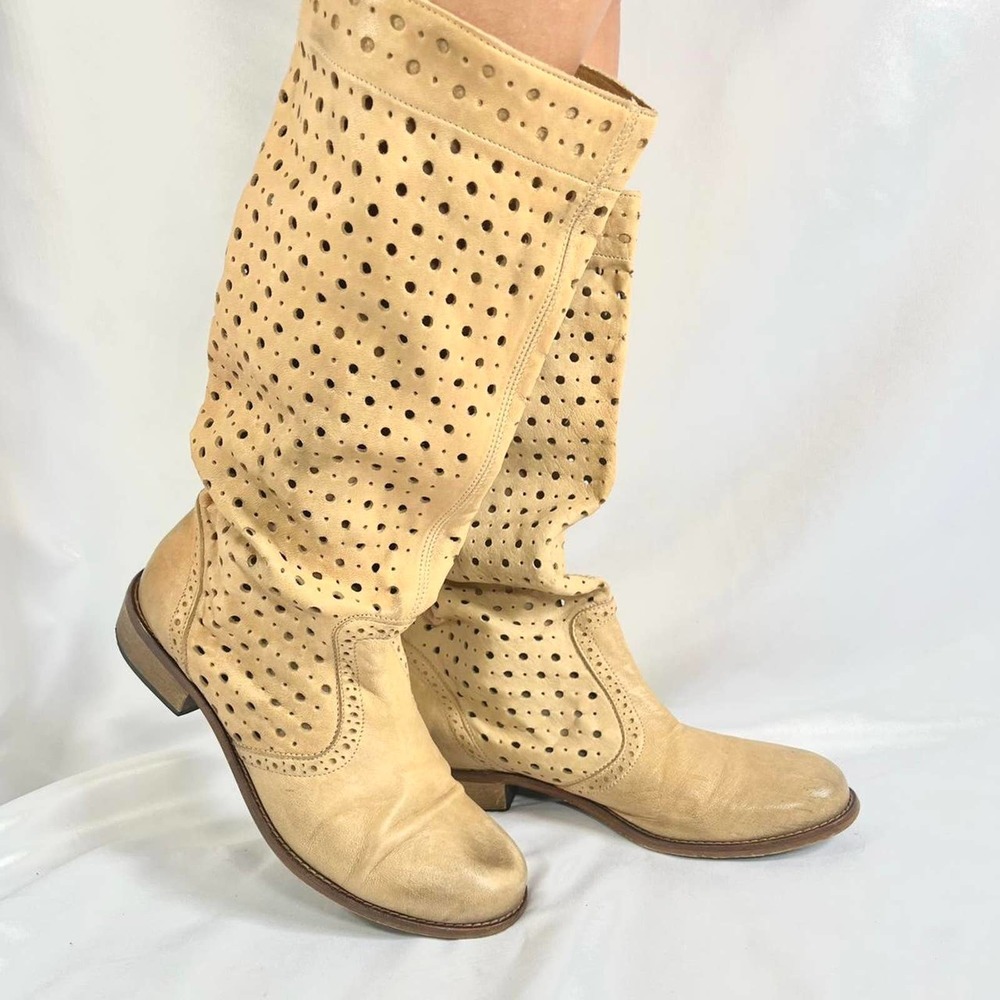 Vintage 2000s Tan/Ivory Diesel Unique Preforated Cowboy Boots Size 8-9